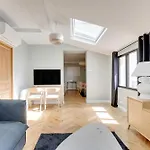 Pick A Flat\'S Apartments In Montmartre - Rue Lepic