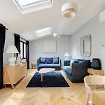 Pick A Flat\'S Apartments In Montmartre - Rue Lepic